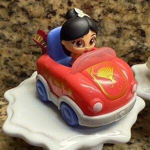 Disney Doorable Mulan Toy Car with Figure - Unbranded